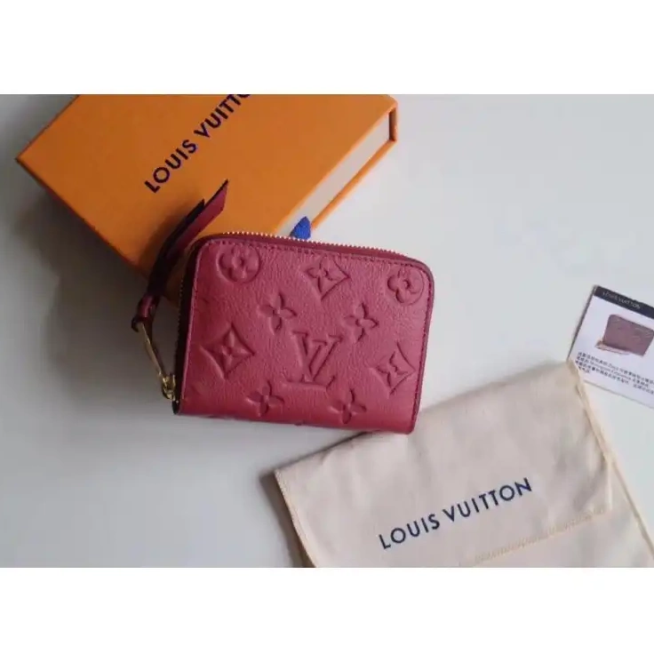 LV 19B570142 Bags 0518